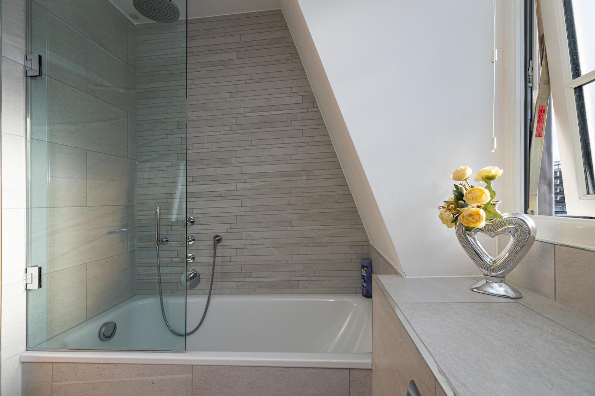 Stunning 1-Bedroom Penthouse In Marble Arch 72 London Exterior foto