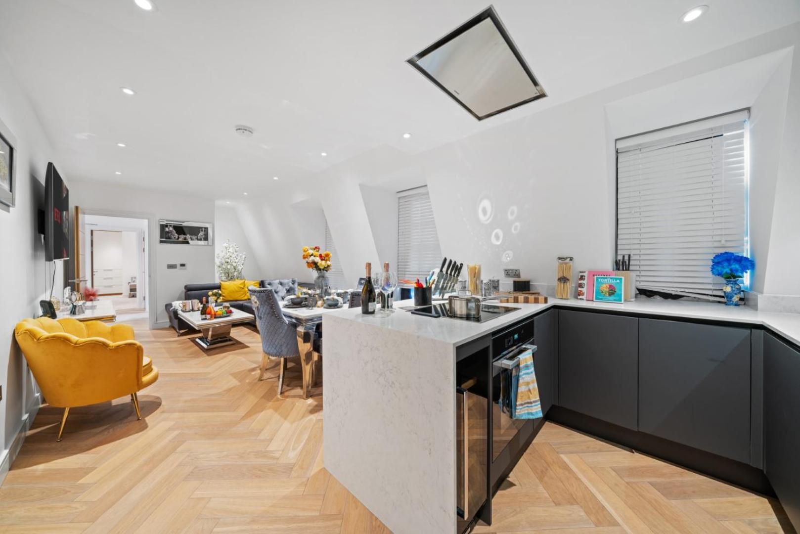 Stunning 1-Bedroom Penthouse In Marble Arch 72 London Exterior foto